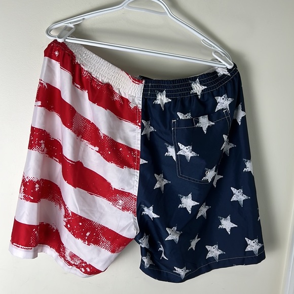 Teal Cove Flag Print Swim Trunks Size XL - Picture 2 of 6